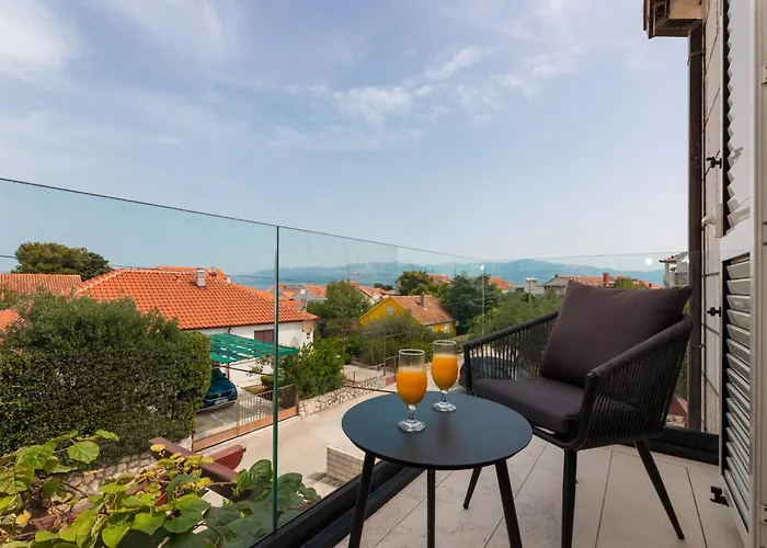 Penthouse4Four - Apartments4You Supetar - Brand New 2-Br - 200 Meters From The Beach - Free Parking - Beautiful Terrace - Buralux Properties