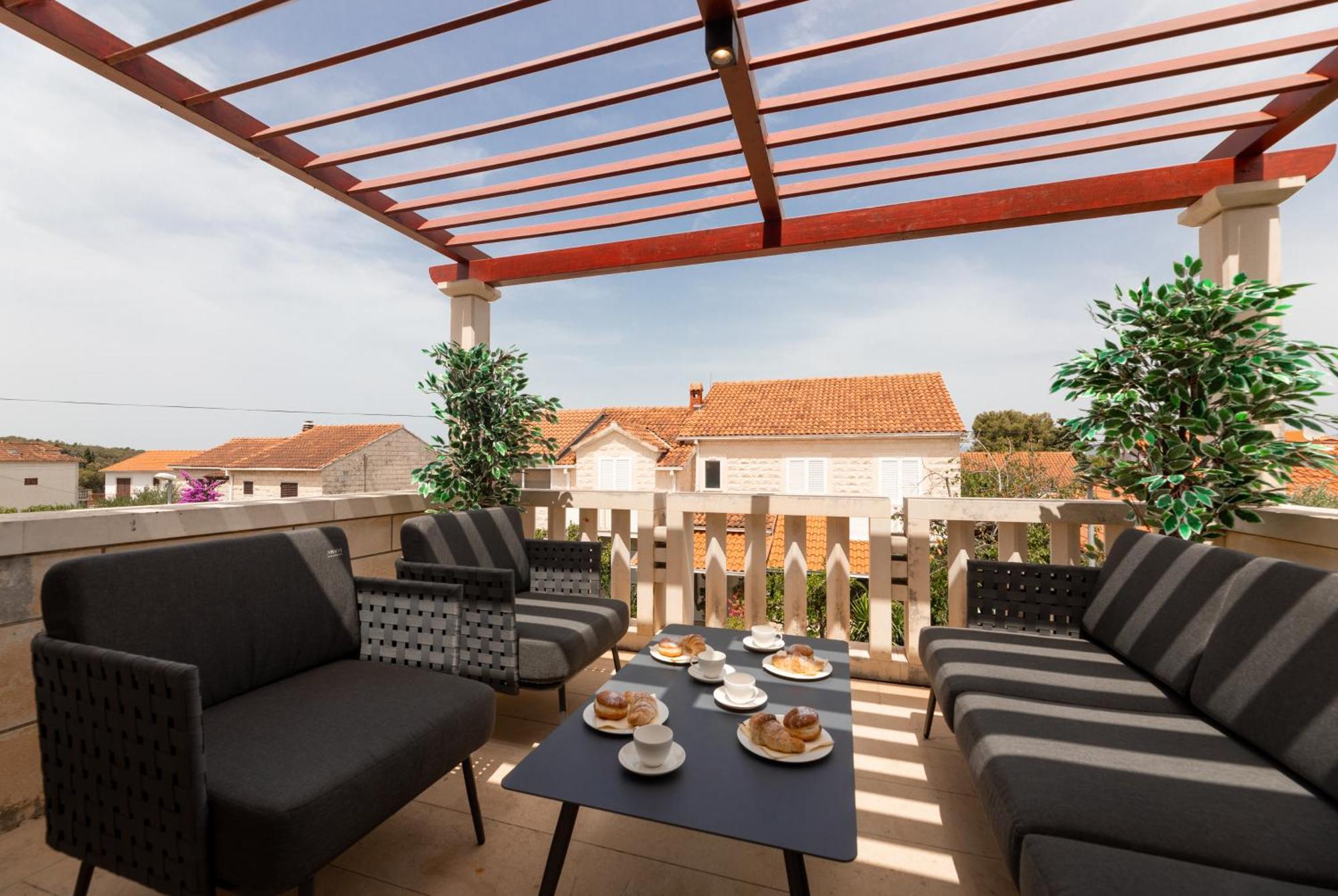 Penthouse4four - Apartments4you - Brand New 2-br - 200 Meters From The - Free Parking - Beautiful Terrace - Buralux