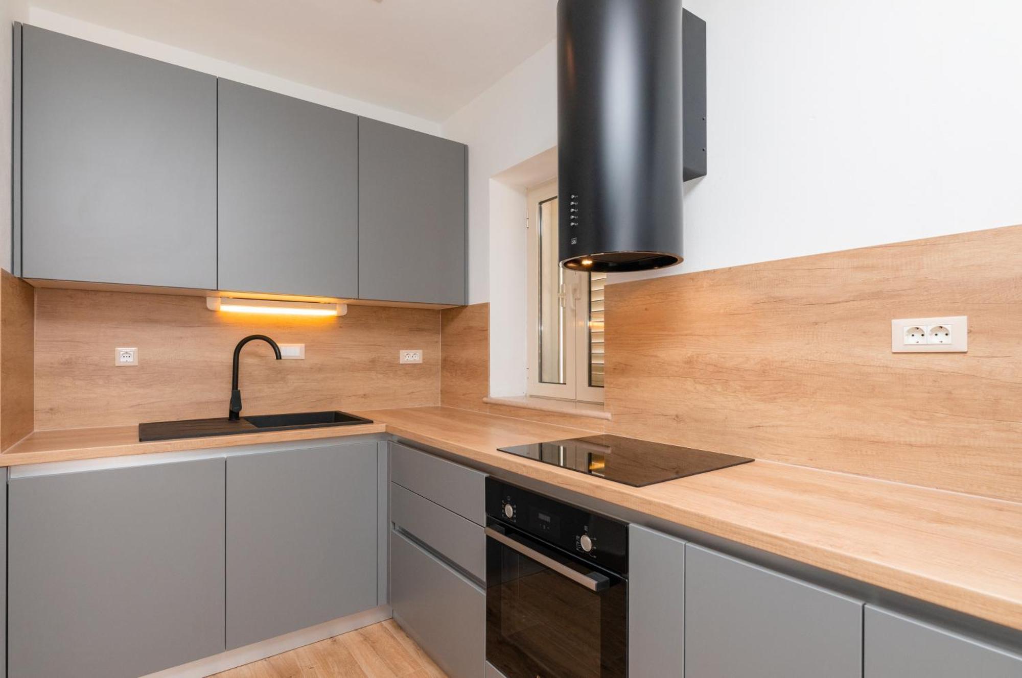 Penthouse4four - Apartments4you - Brand New 2-br - 200 Meters From The - Free Parking - Beautiful Terrace - Buralux Apartment Supetar