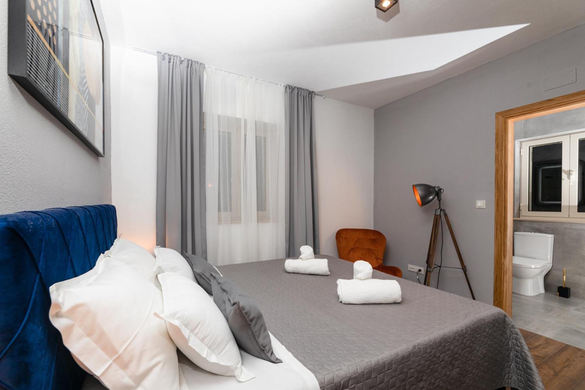 Penthouse4four - Apartments4you - Brand New 2-br - 200 Meters From The - Free Parking - Beautiful Terrace - Buralux Apartment Supetar