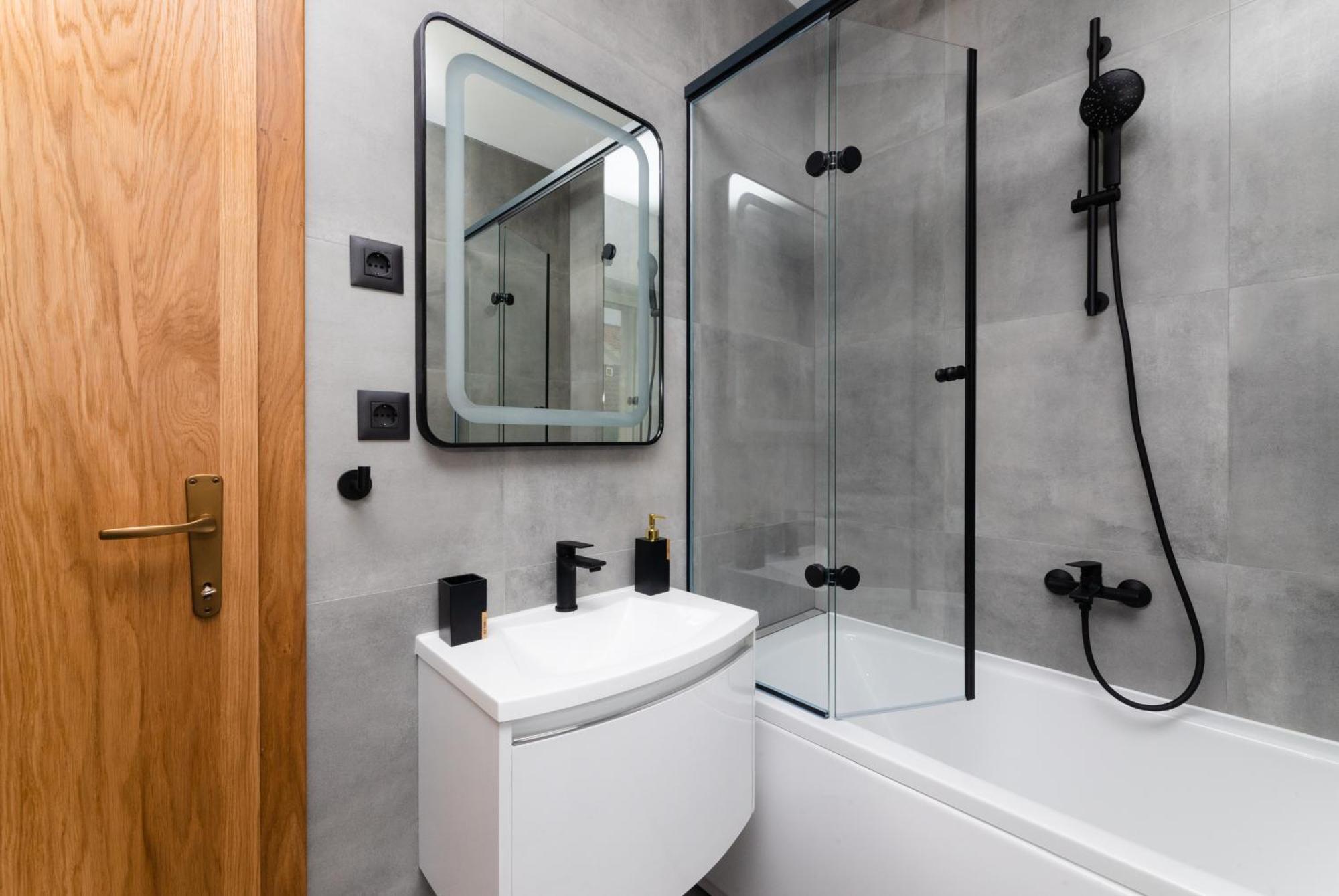 Penthouse4four - Apartments4you - Brand New 2-br - 200 Meters From The - Free Parking - Beautiful Terrace - Buralux * Supetar